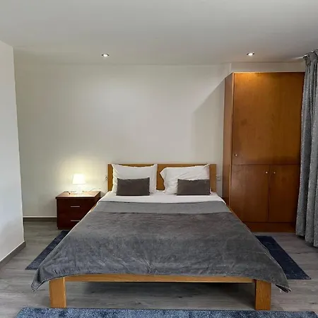 مزرعة للإقامة Quinta Do Rio Geres Bouro