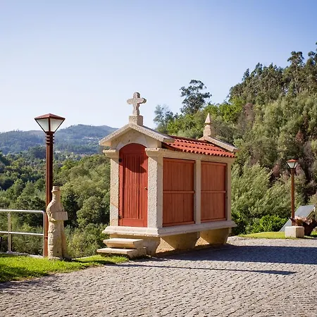 Quinta Do Rio Geres مزرعة للإقامة *